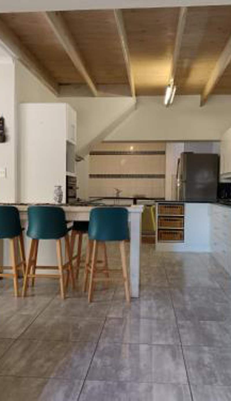 Lazy Days Apartments - JBay at Supers