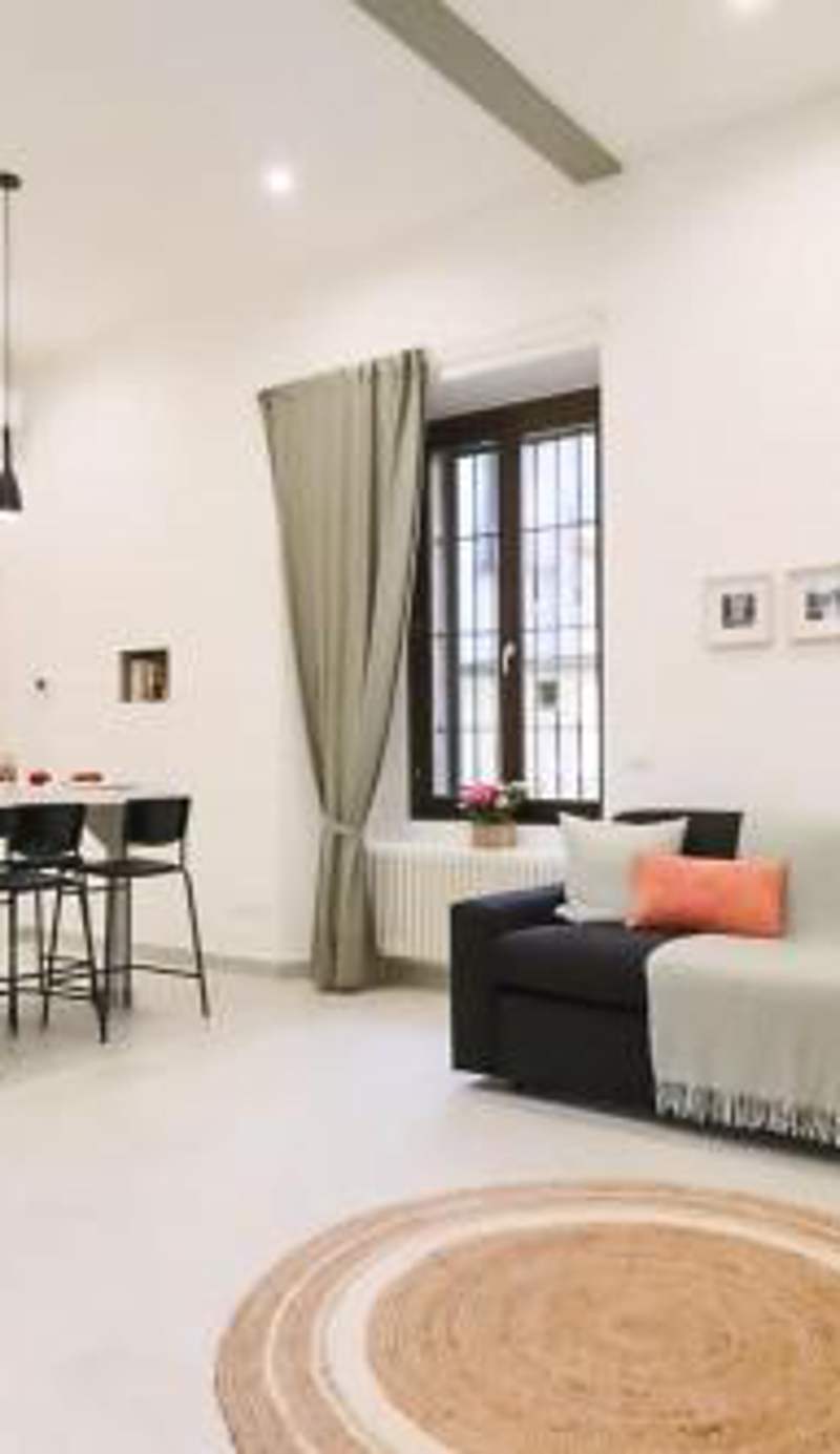 Como - Swiss border modern apt - AC & WiFi