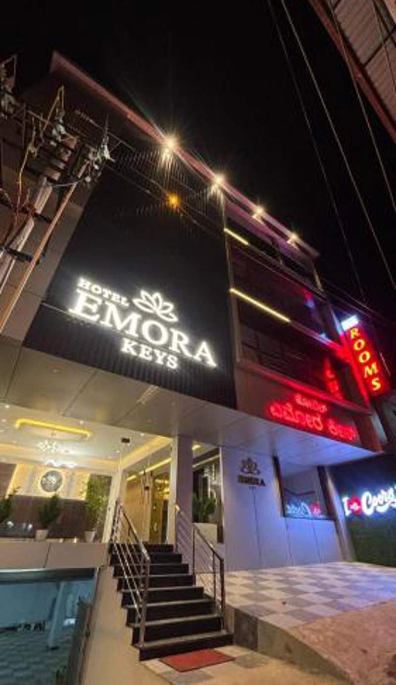 Hotel Emora Keys, 500 Mtrs From Madikeri Fort