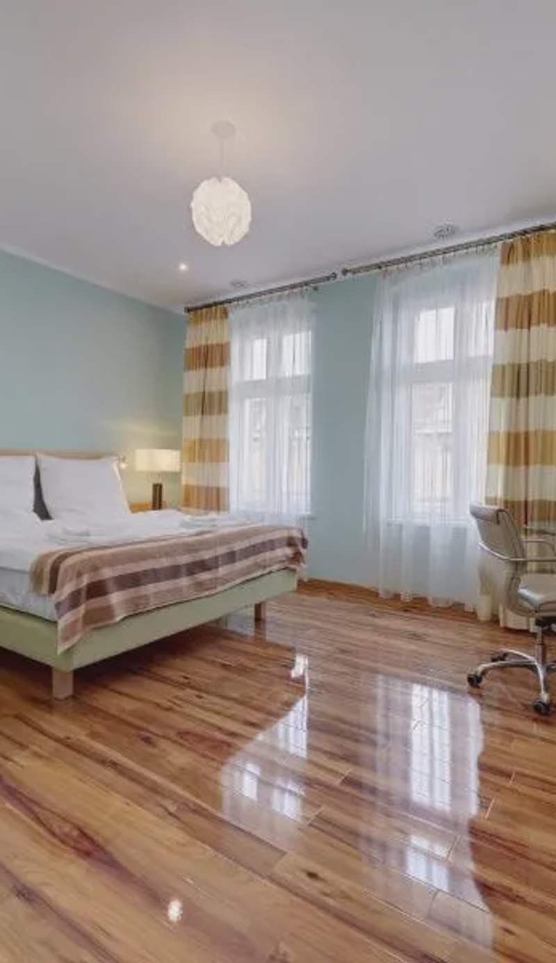 ApartHotel Katowice - Deluxe Rooms with King Beds, City Center, Free Wifi!