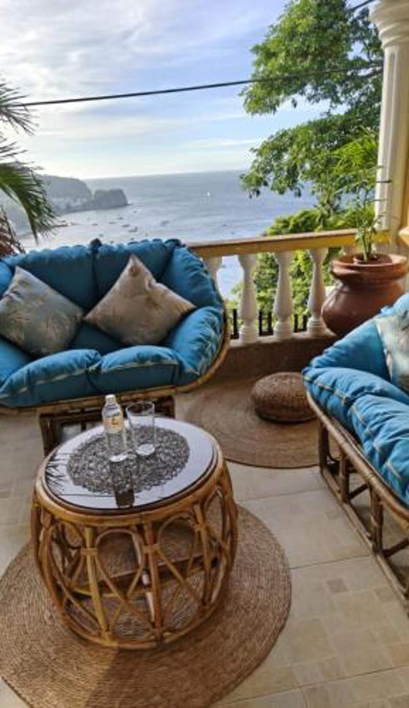 Family 2 bed apartment with stunning sea views