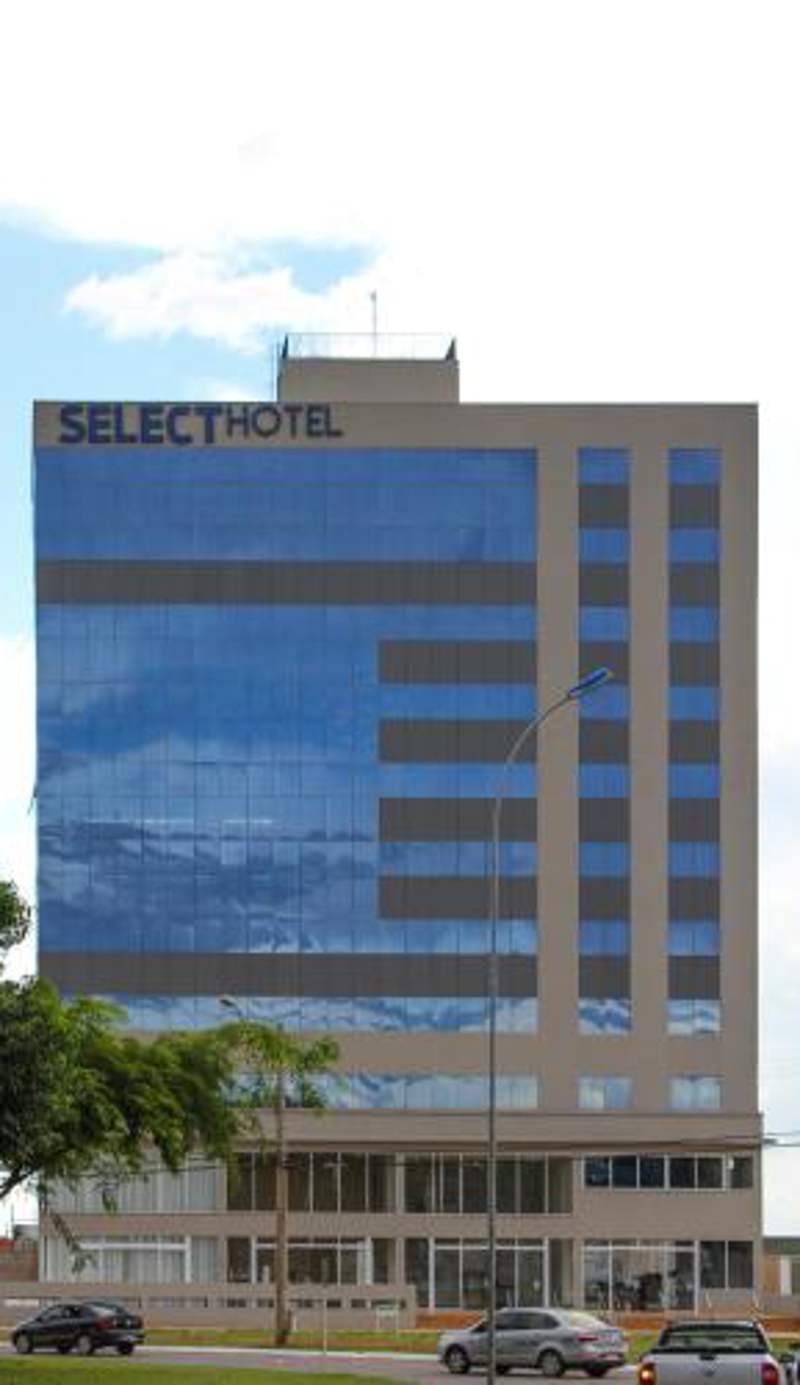 Select Hotel