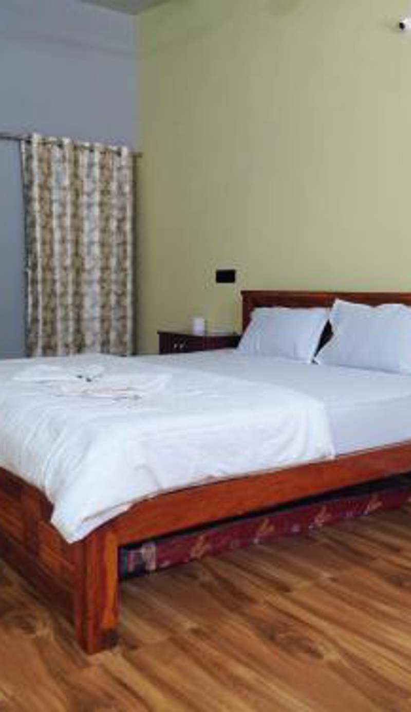 Hasini river side retreat