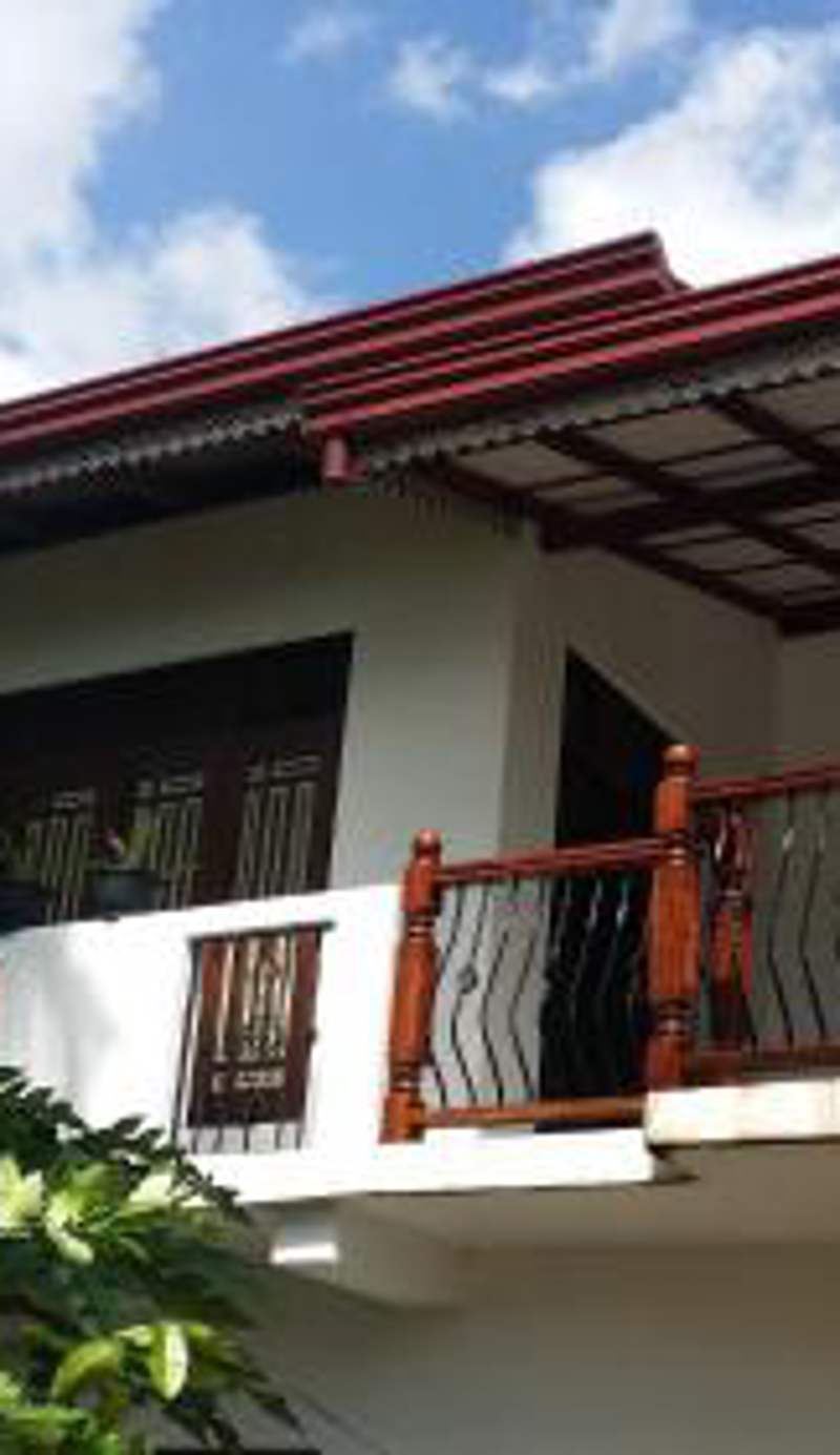 Dumi House