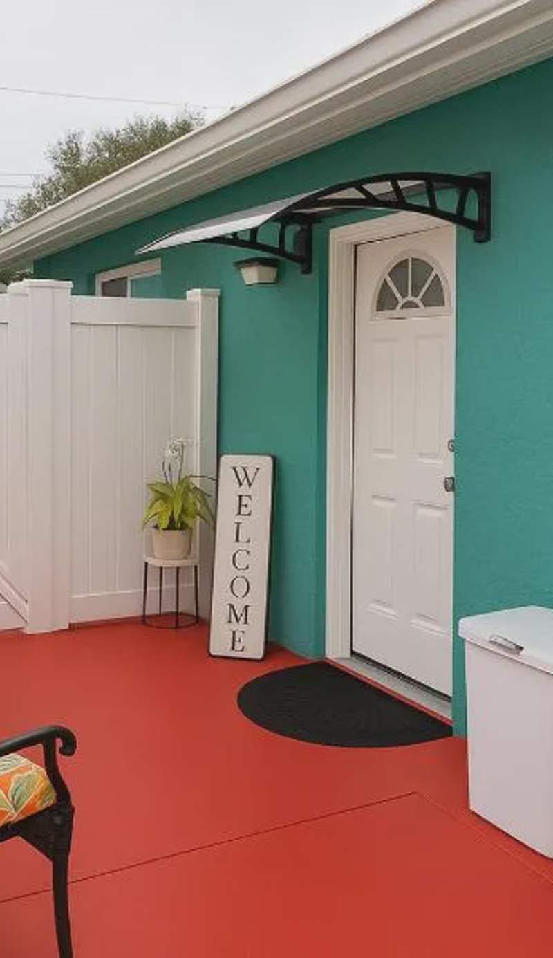 Green Castle Apartment in Tampa 10 min from Airport and the Beach