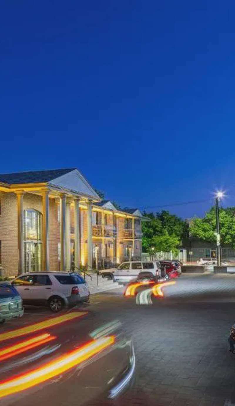 Adelaide Inn