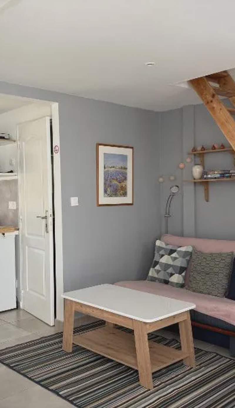 Petite maison chaleureuse proche du centre
