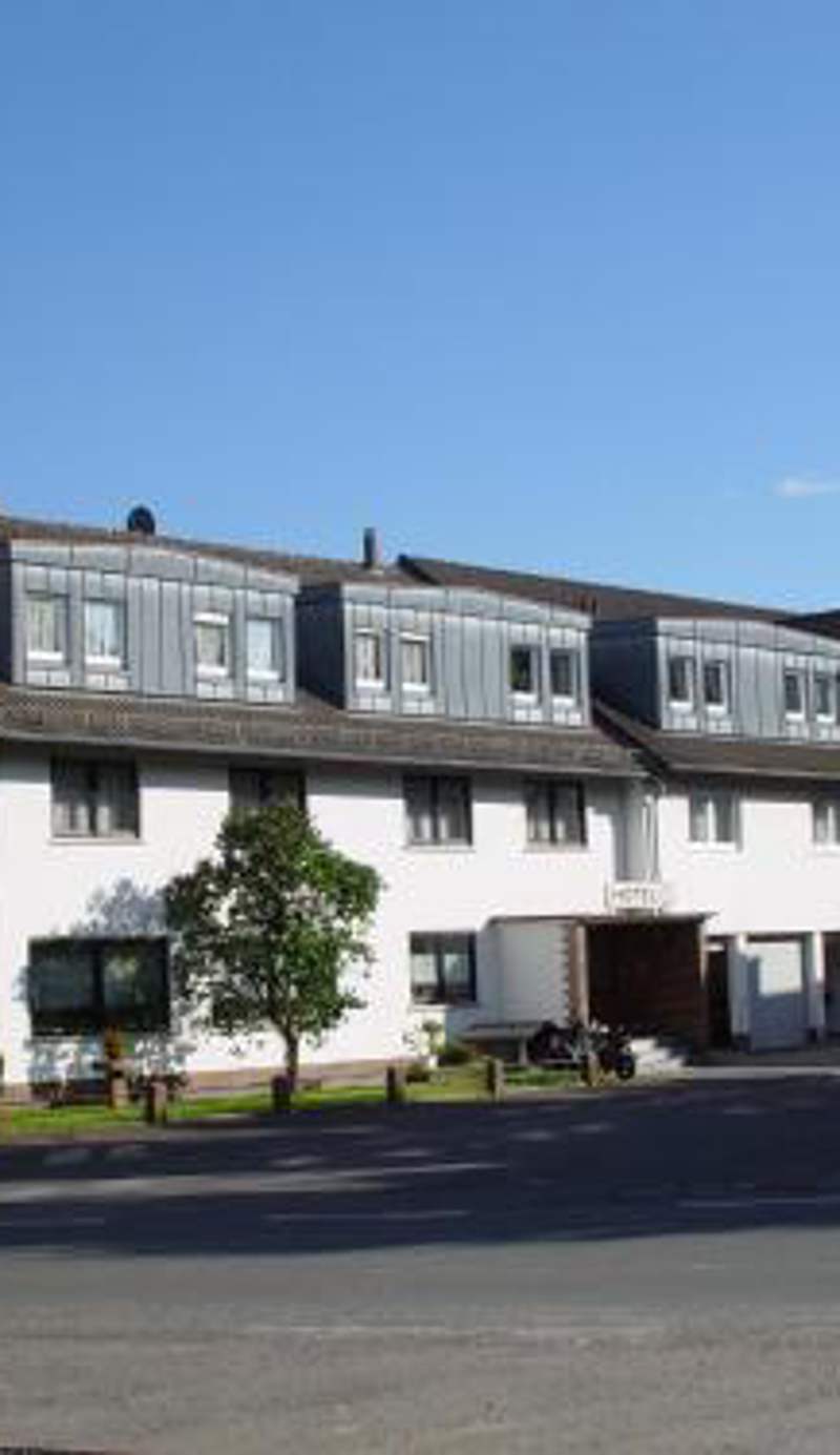 Zur Burgruine Frauenberg