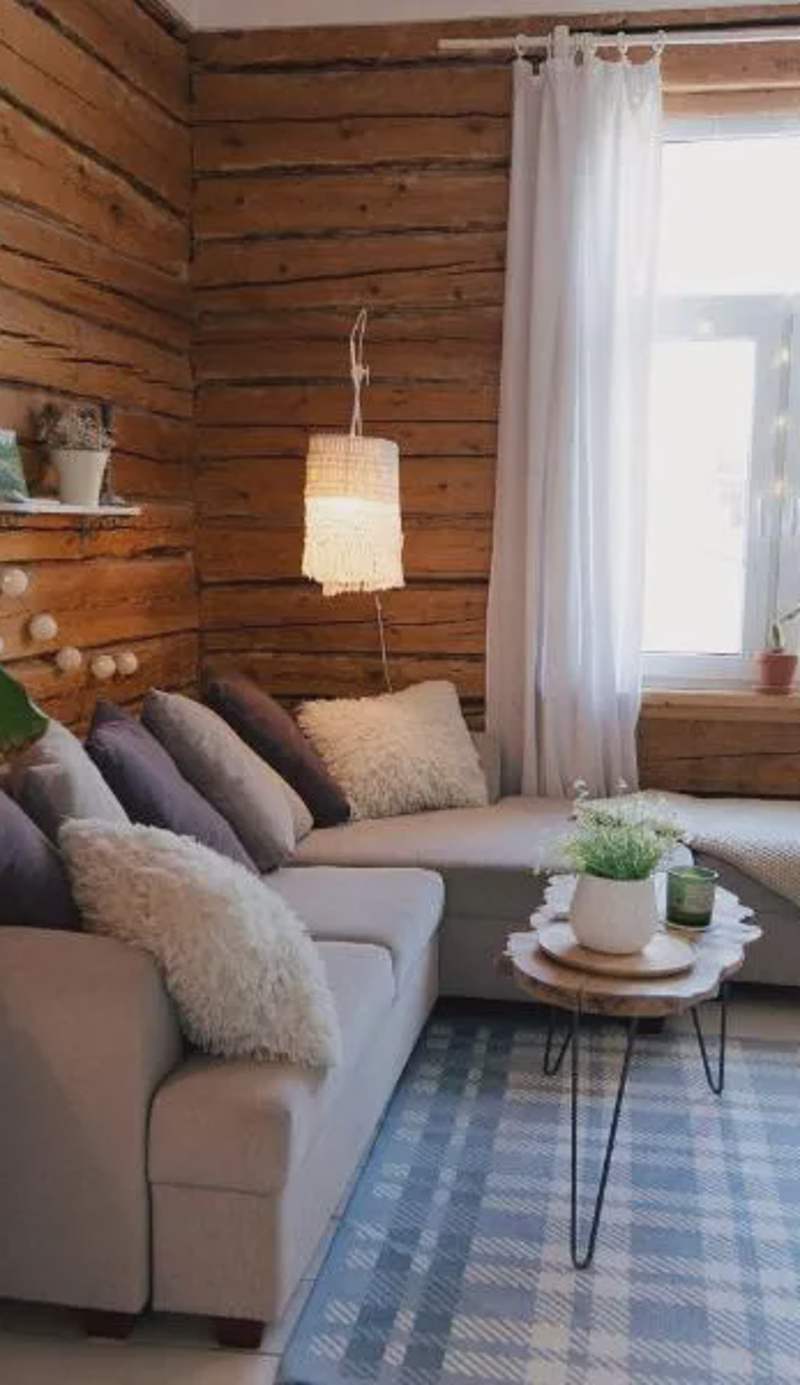 Cozy summer nest in the city center by the river