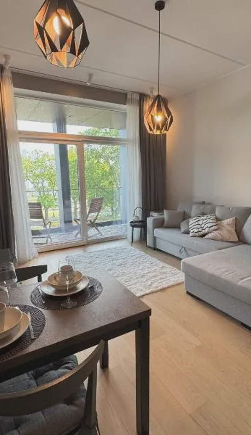 Riverside Retreat - Cozy Central Stay in Pärnu