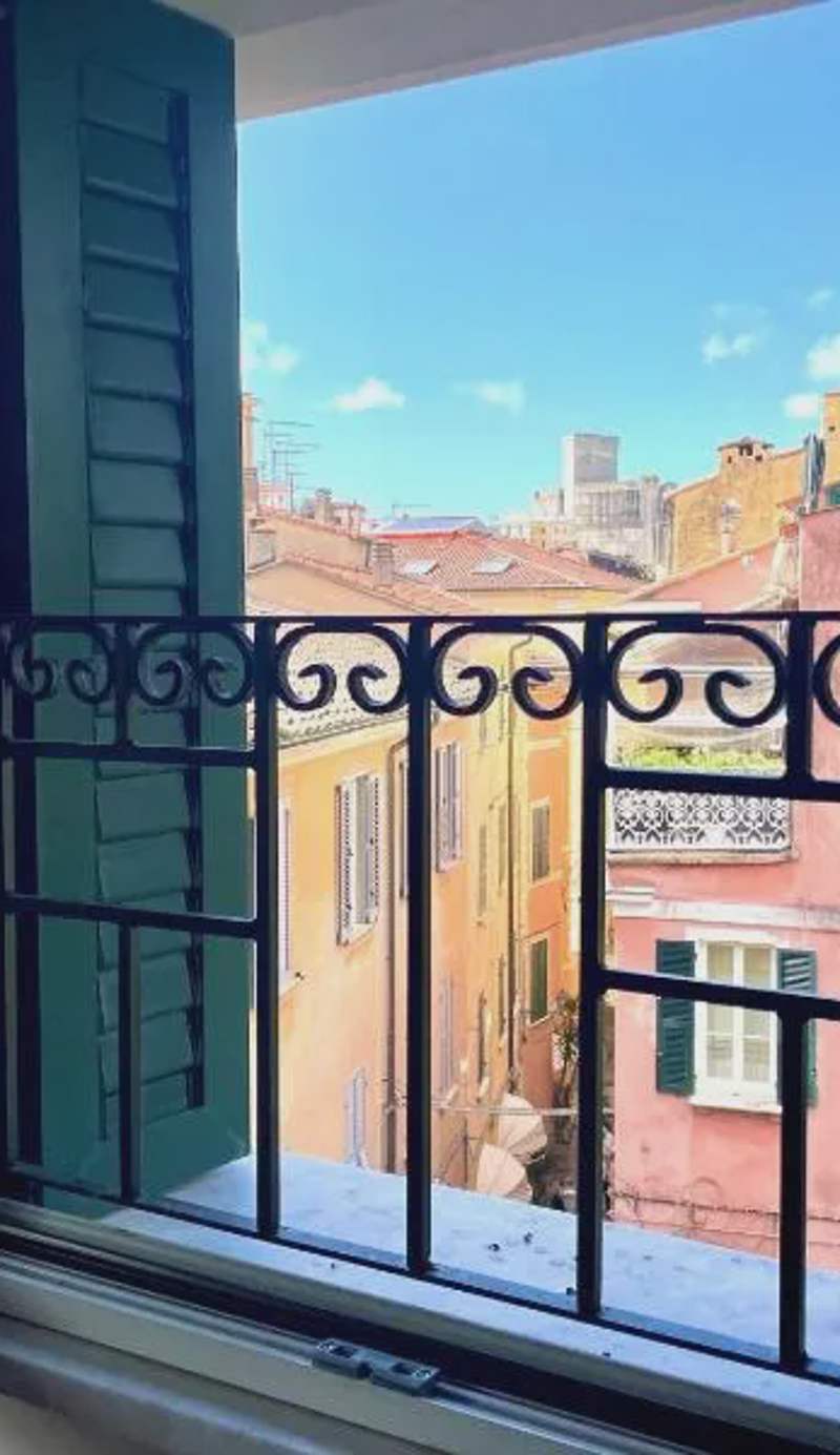 L'Approdo dei Poeti / The Poets' Haven (1 bdr apt)