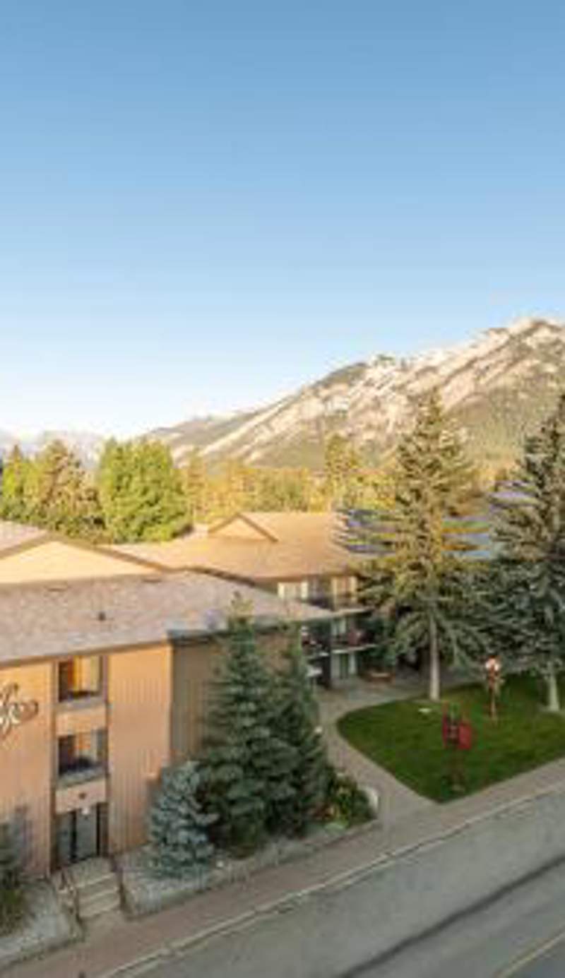 Banff Park Lodge