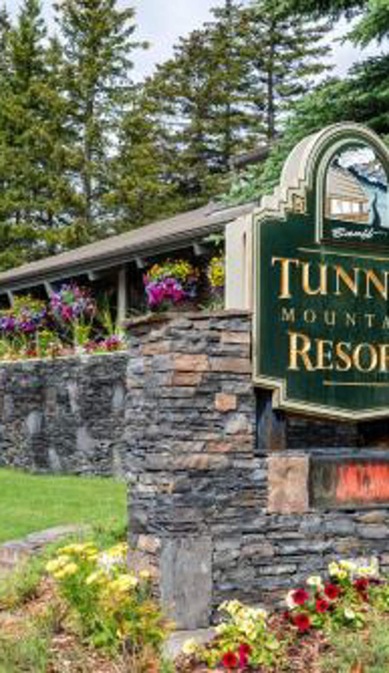 Tunnel Mountain Resort