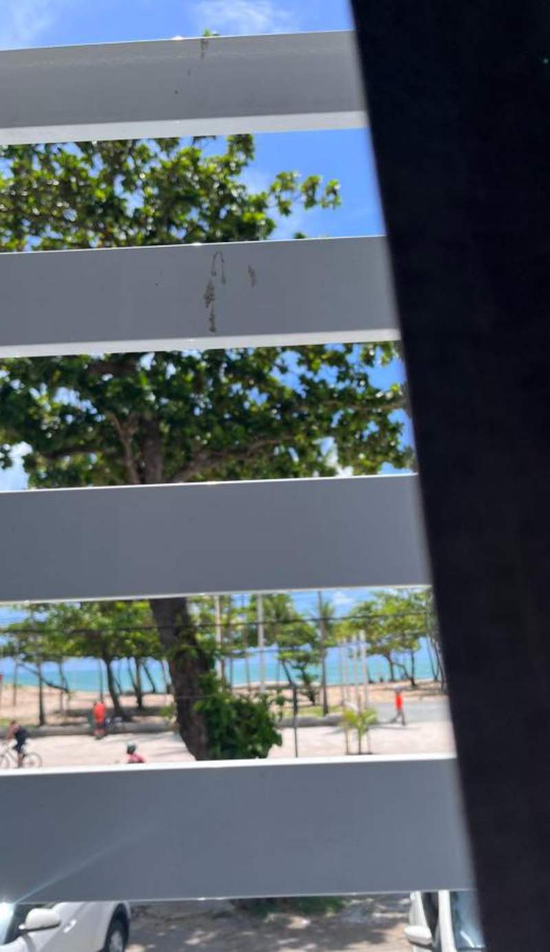 Flat Aconchego BEIRA-MAR térreo quase pé na areia