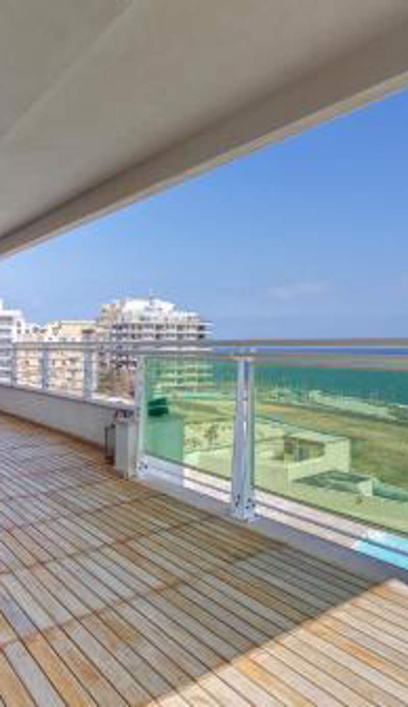 Seafront Apartment in Sliema with Pool, Upmarket Complex