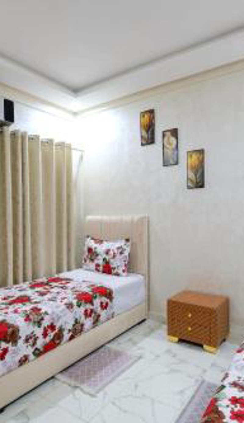 Riad Bollywood- International