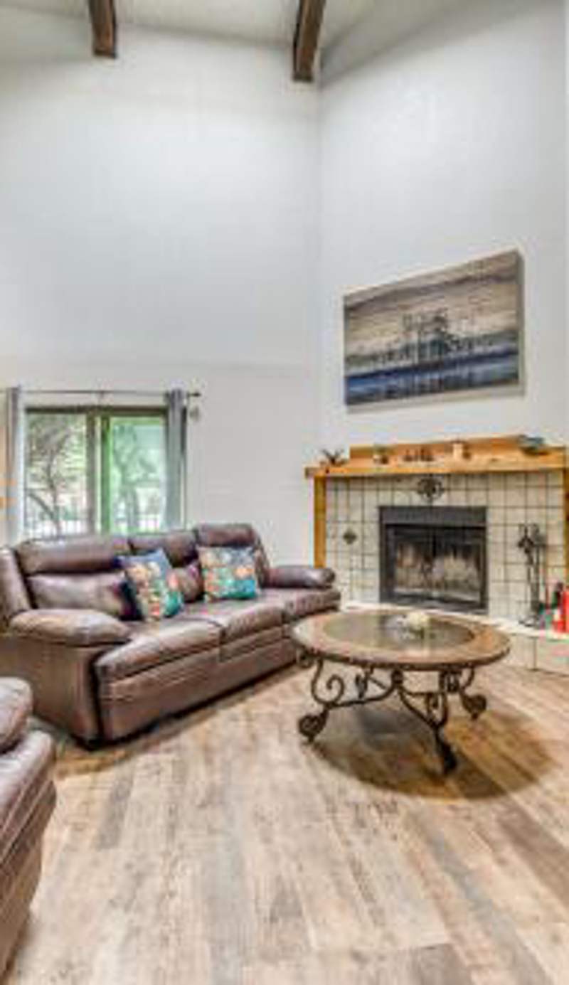 Relaxing Ruidoso Retreat: Walk to Midtown!