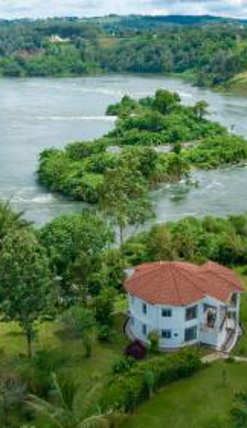 2 Bed Villa - Sleeps 6 - River Views Garden Wifi