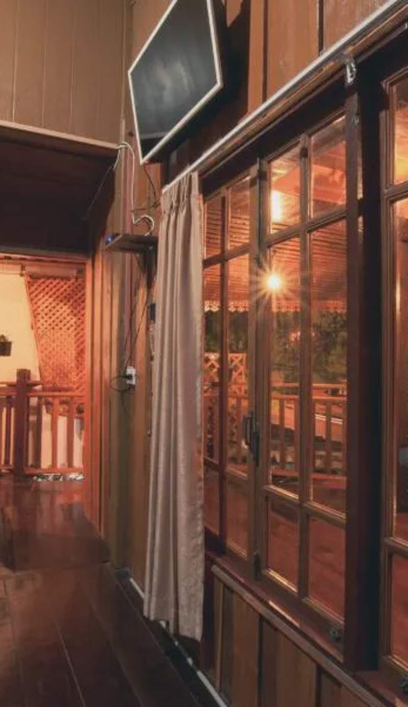 The history cafe' & guesthouse