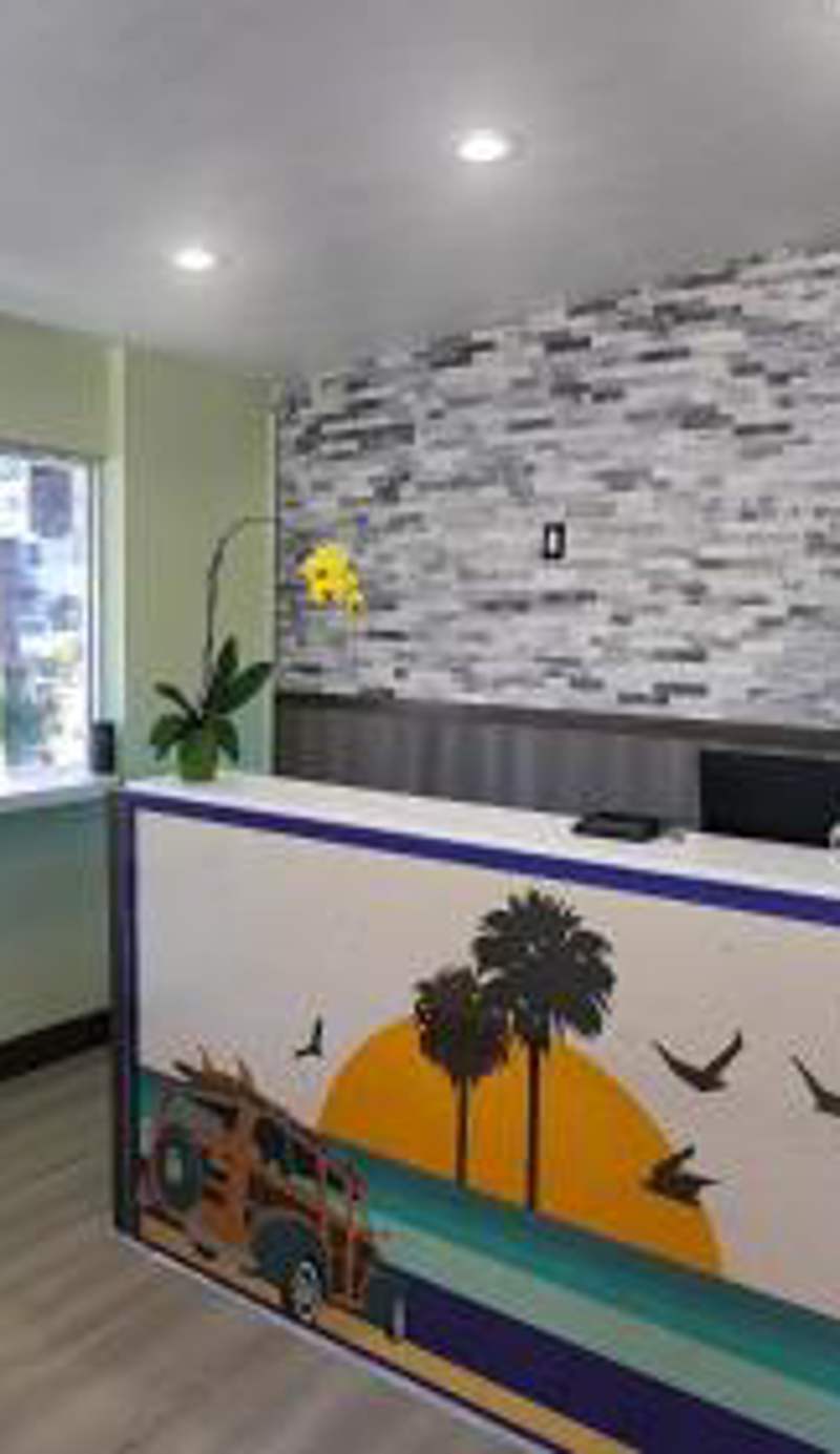 SeaSide Inn & Suites