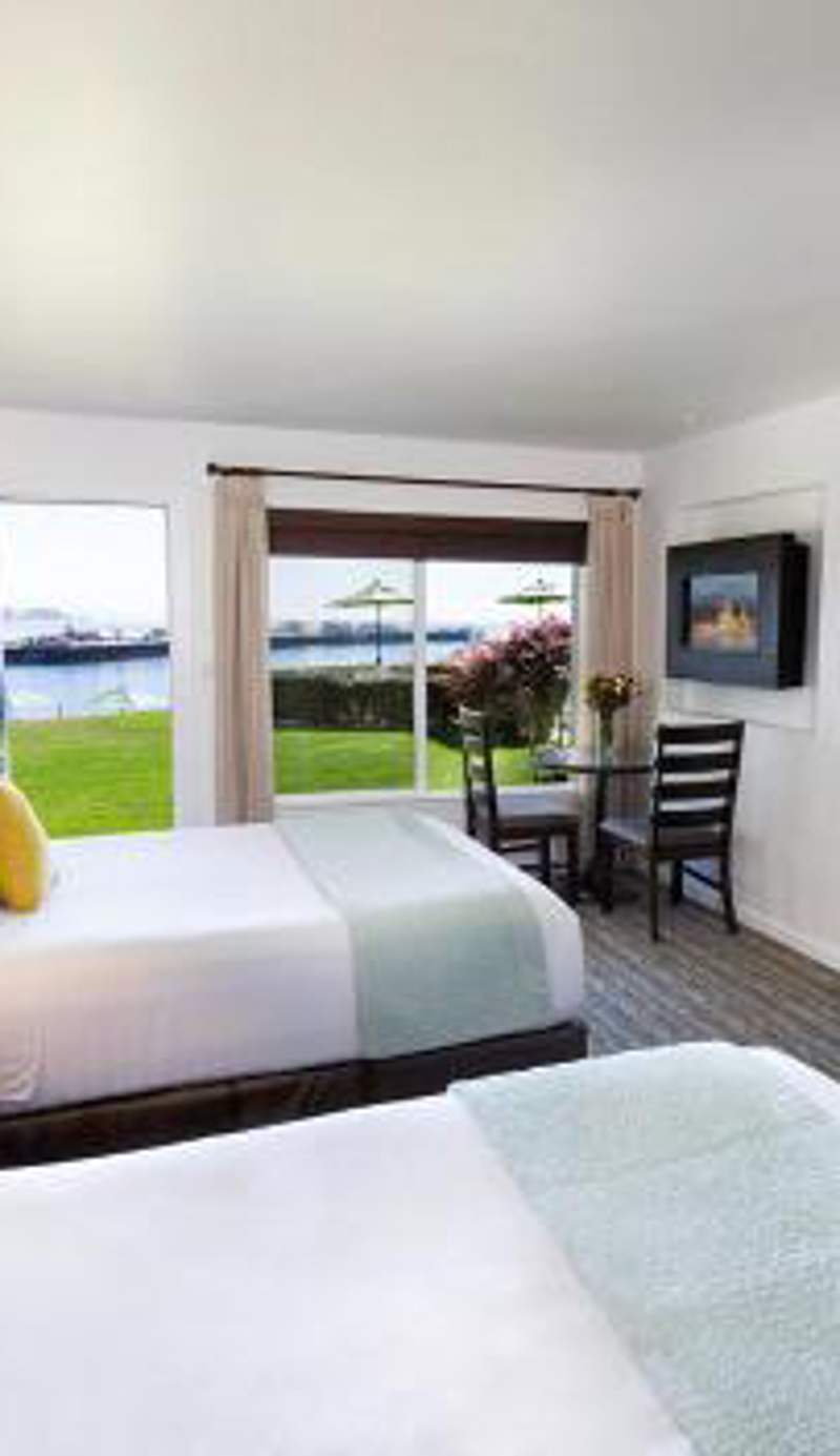 Sea & Sand Inn