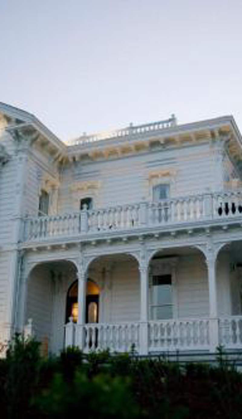 West Cliff Inn, A Four Sisters Inn