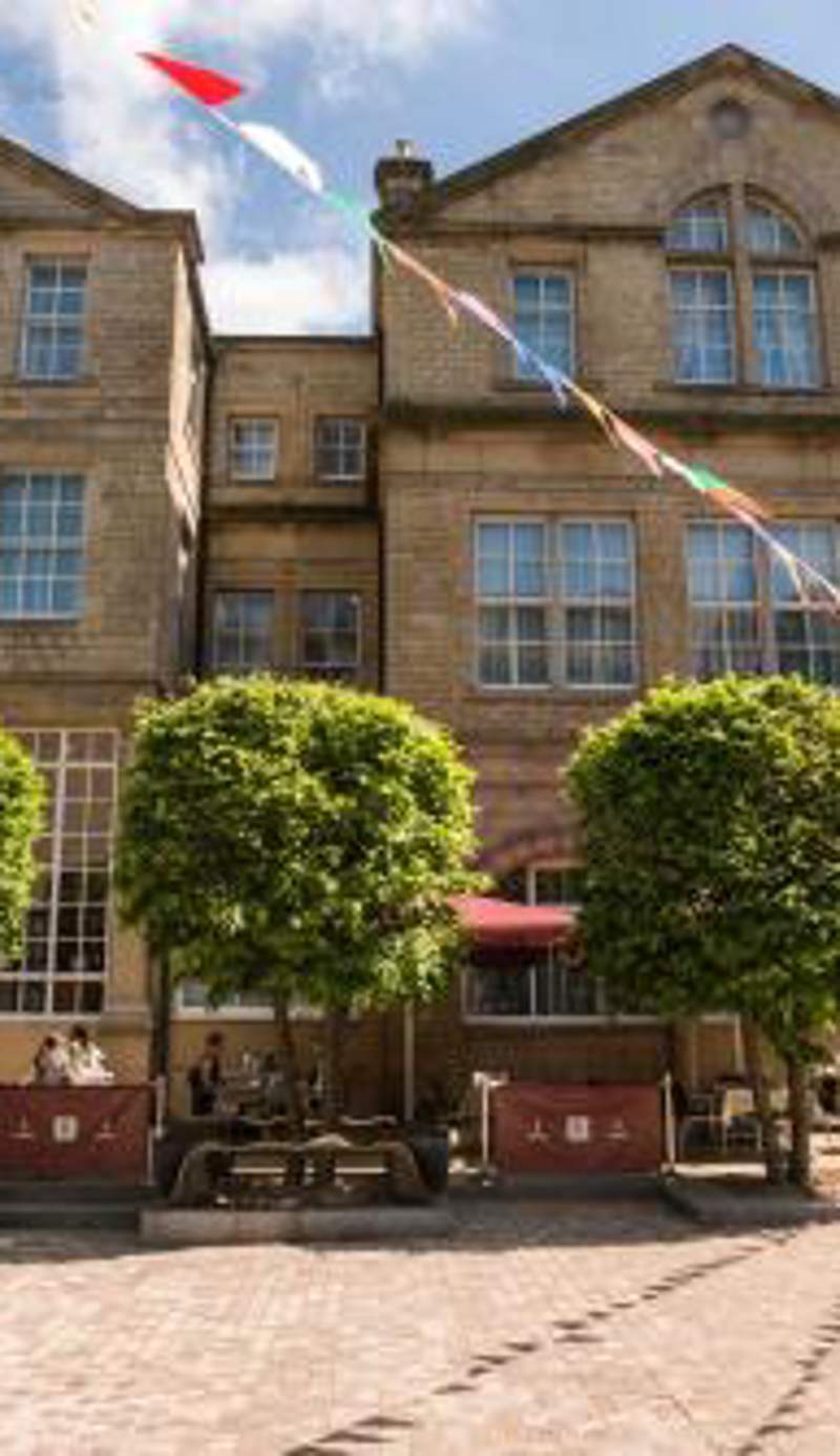 Leopold Hotel