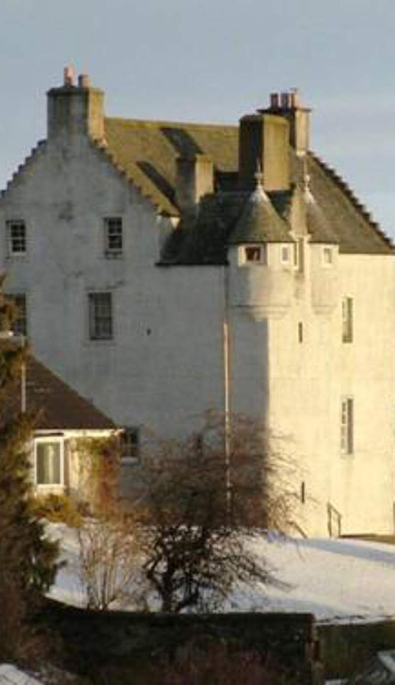 Historic Unique Castle Apartment in Central Perth