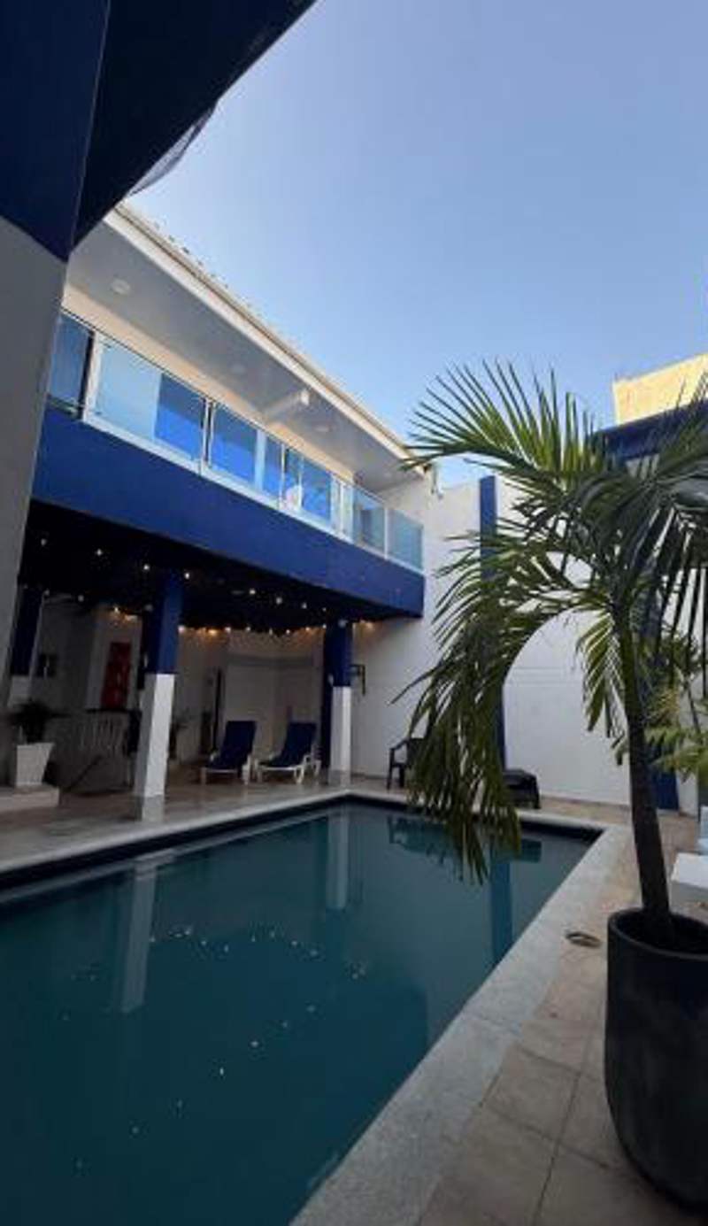 Hotel Blue Diamond House