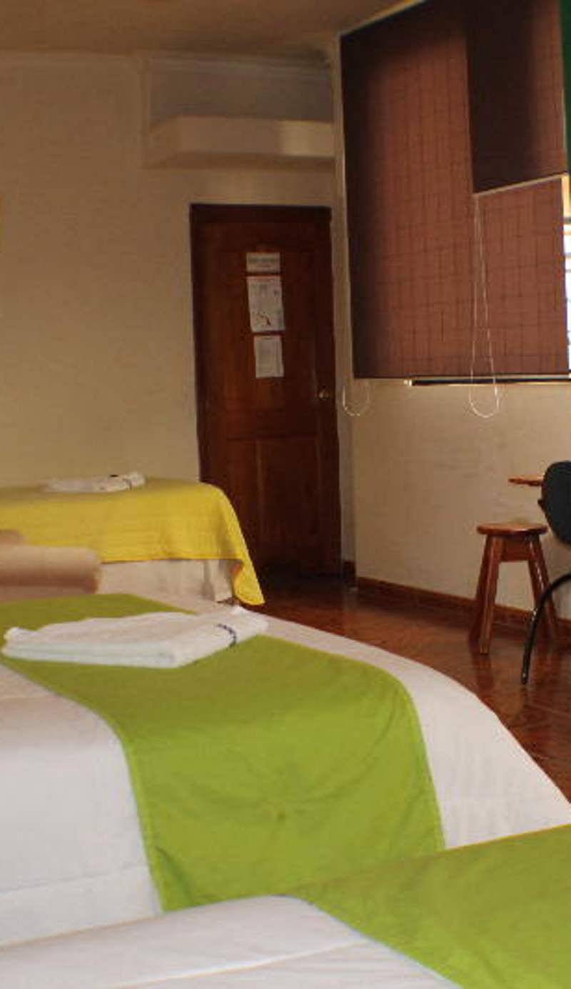 Hostal los Algarrobos