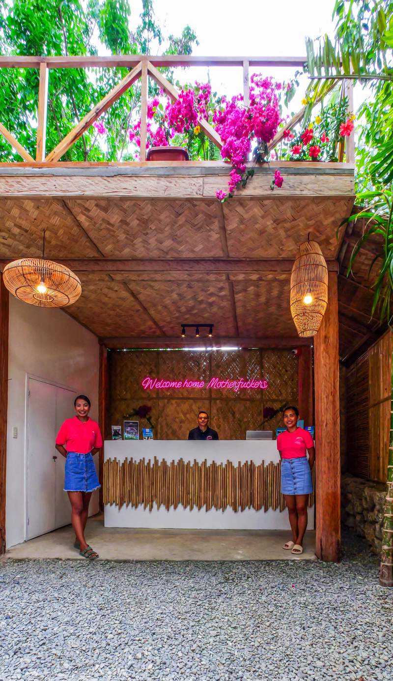 Sip Sunset Hostel and Lounge