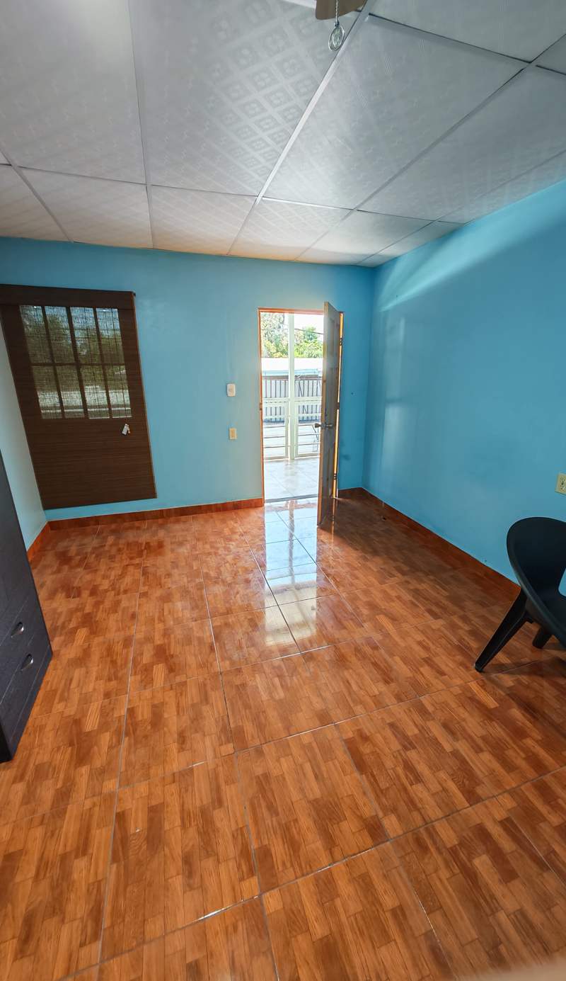 Hostal y Airbnb Leo