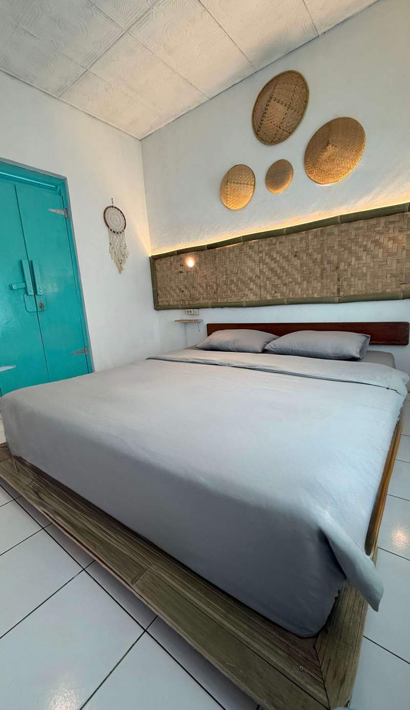 Stay and Farm Hostel