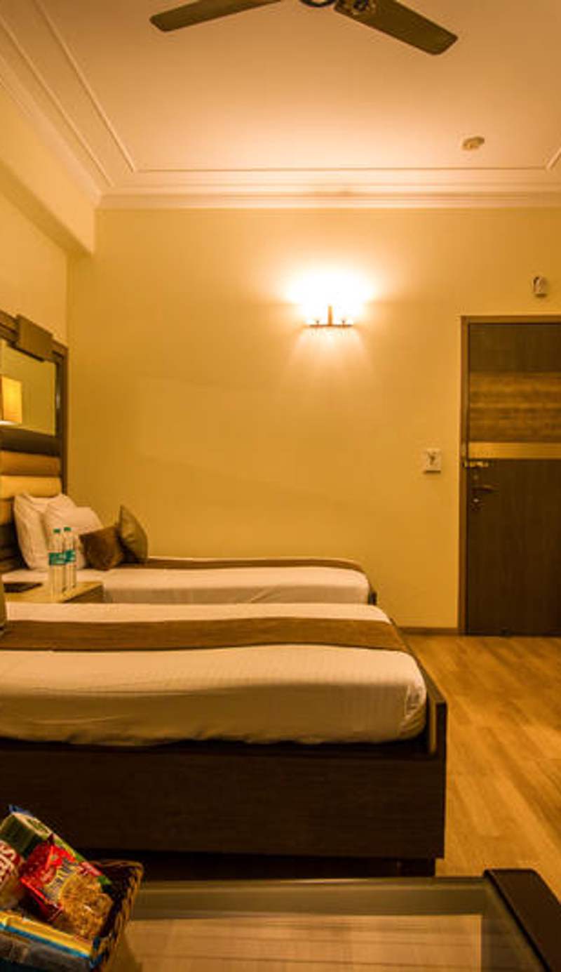 The Suncourt Hotel Yatri