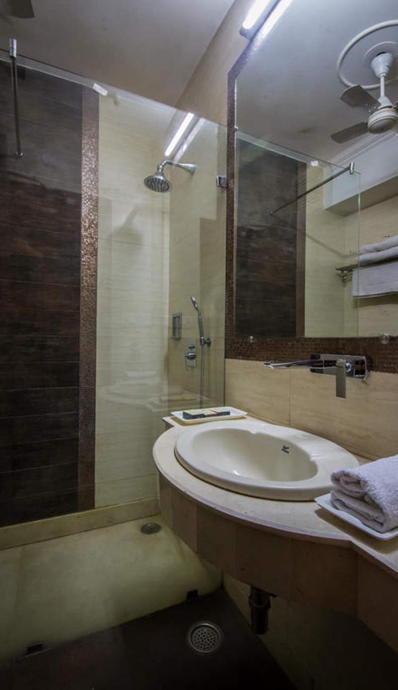 The Suncourt Hotel Yatri