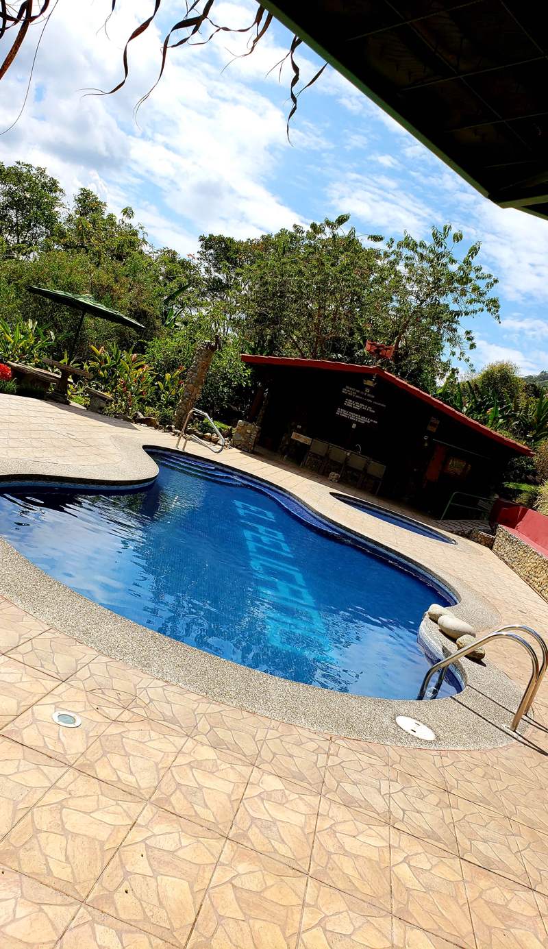 Hotel de Montaña El Pelicano