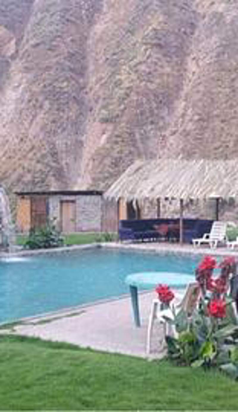 Tropical Lodge
