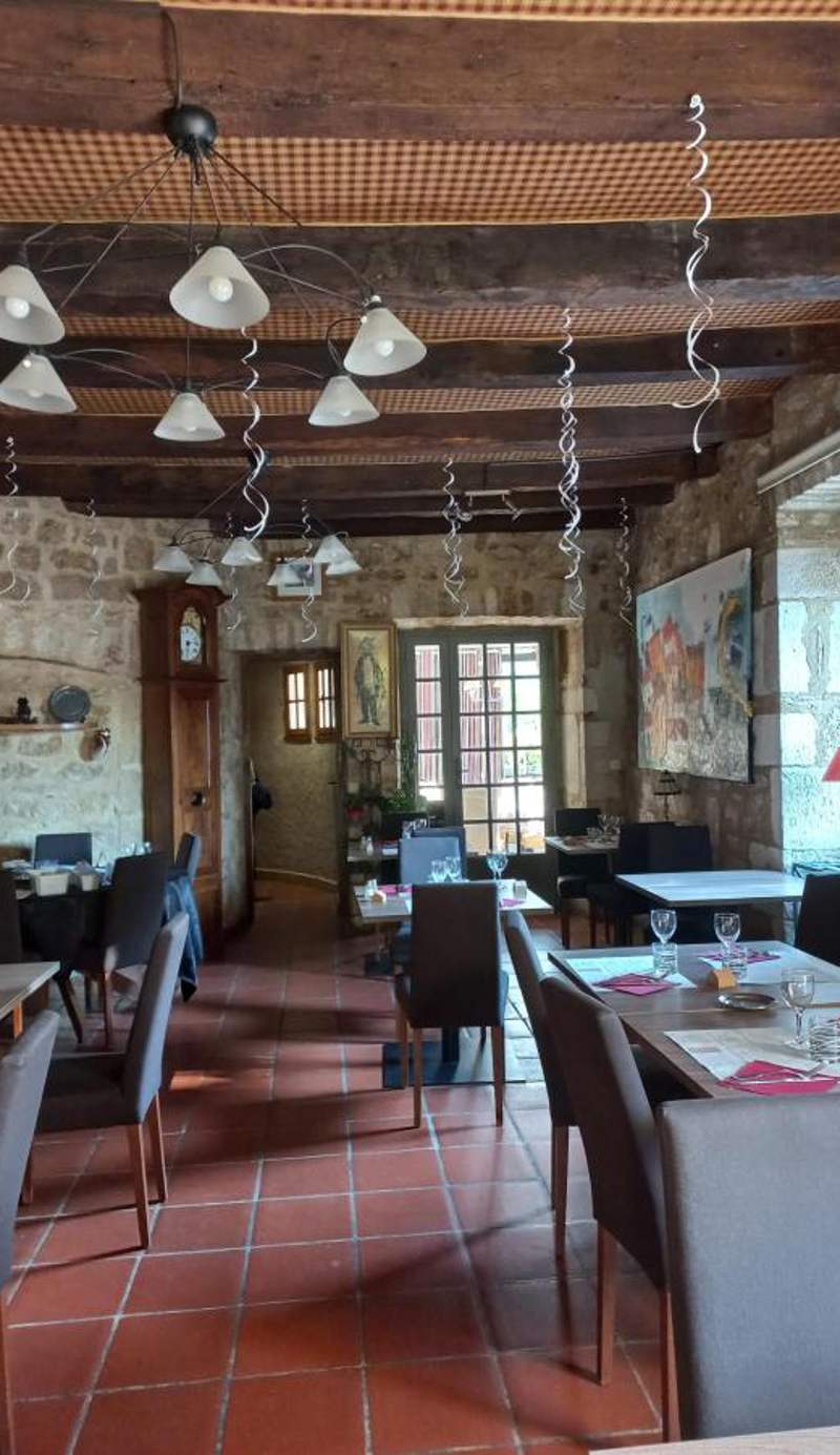 Logis Hotels- Auberge de la Tour - Hôtel et restaurant