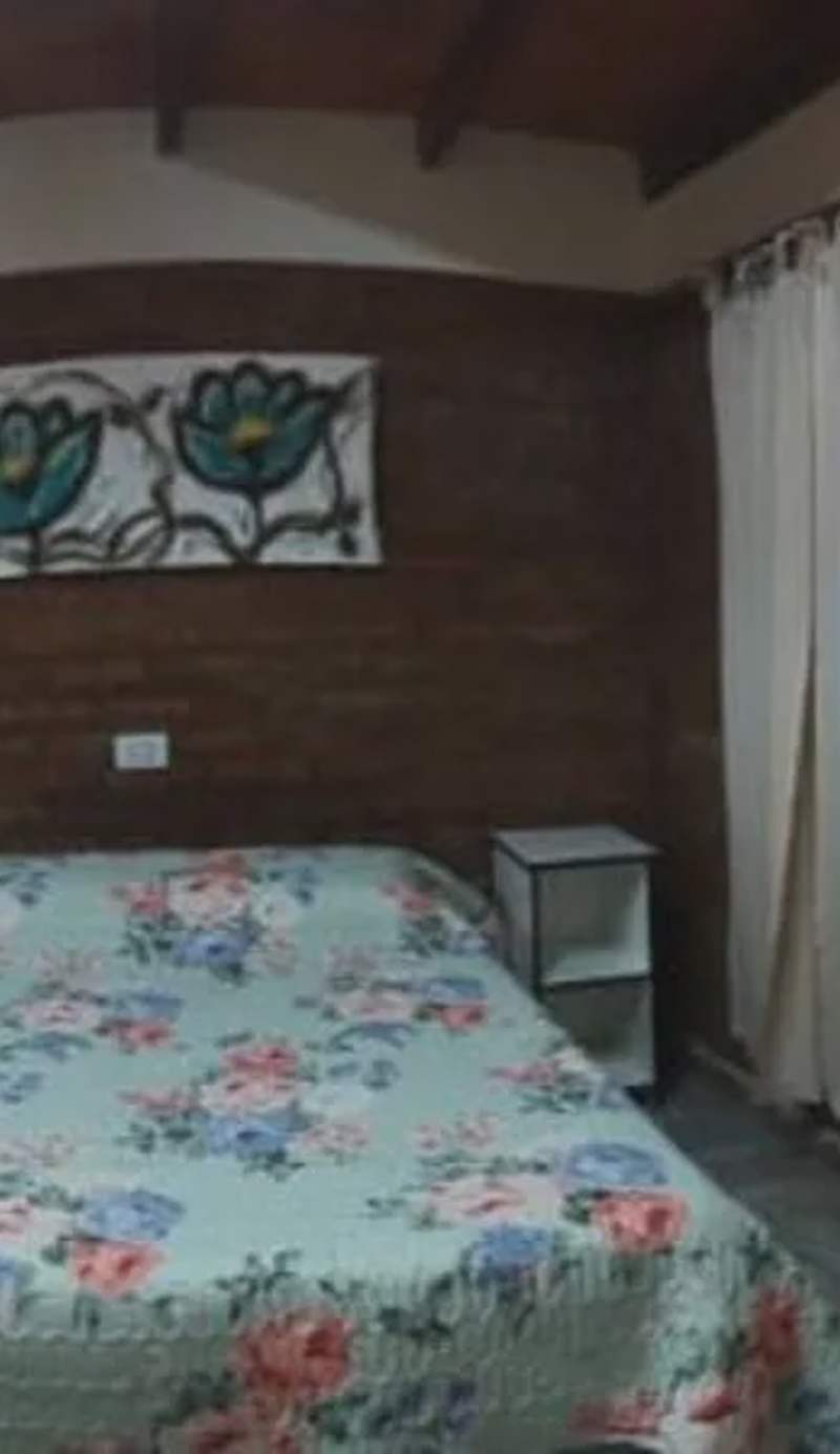 Cholila Hostel