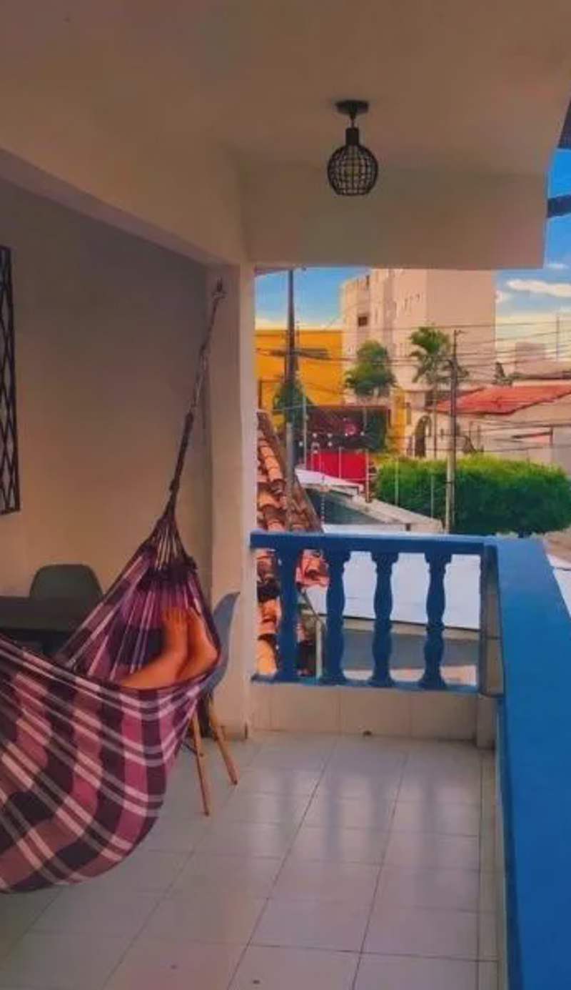 Armorial Hostel