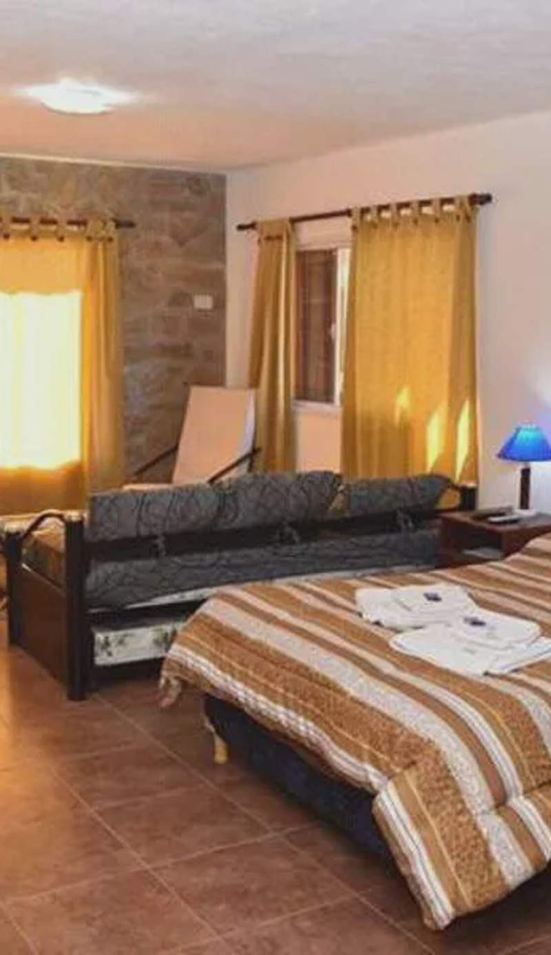Hostal "El Tomolasta"