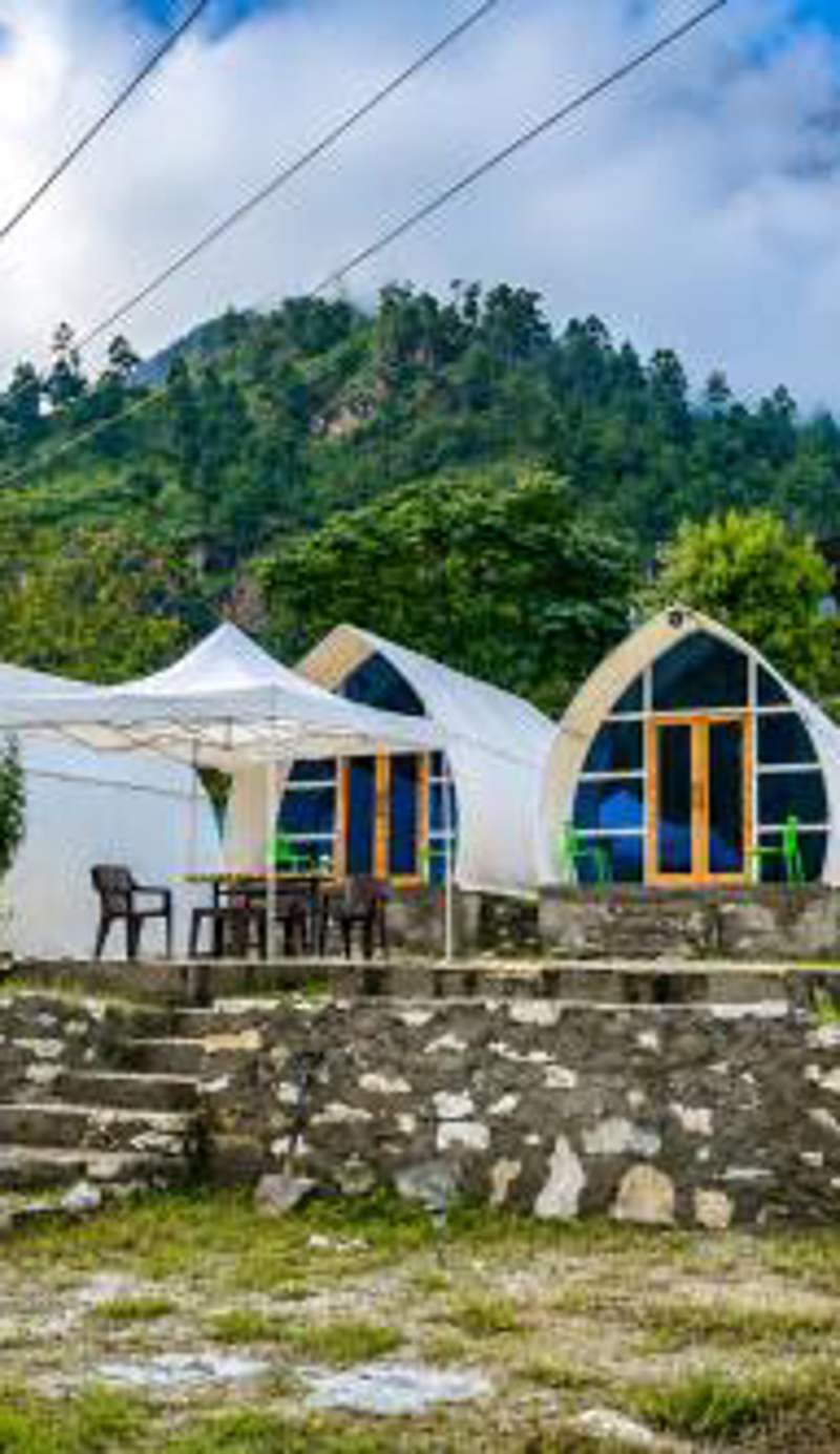 Vintage Vista Camps