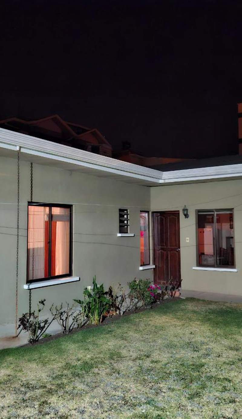 Comfortable & Sunny House in La Paz