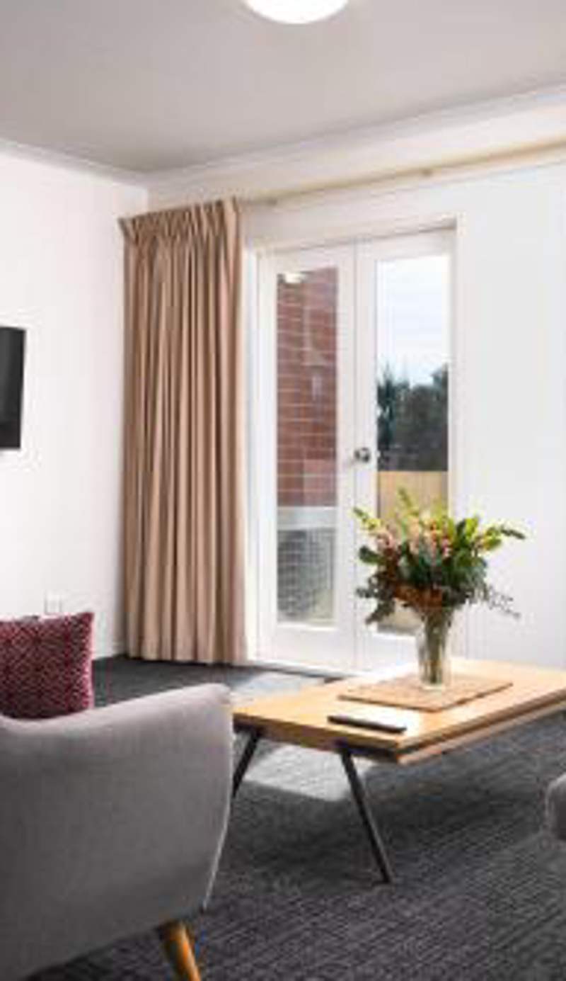 MainStay Suites Kew