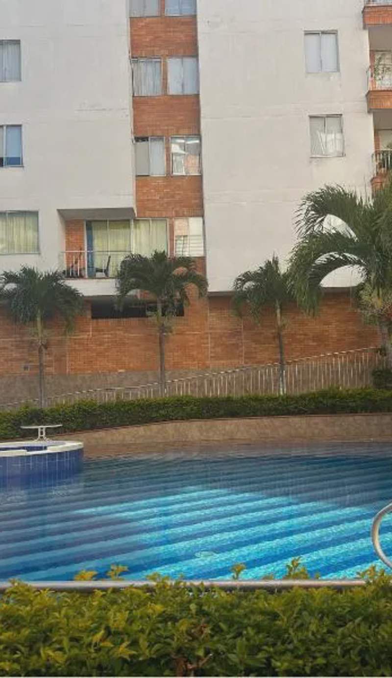 Apartamento amplio con piscina, hermosa vista a la ciudad de San Gil