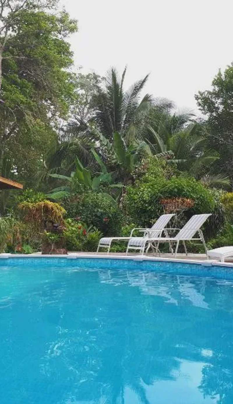 Playa Bluff Lodge