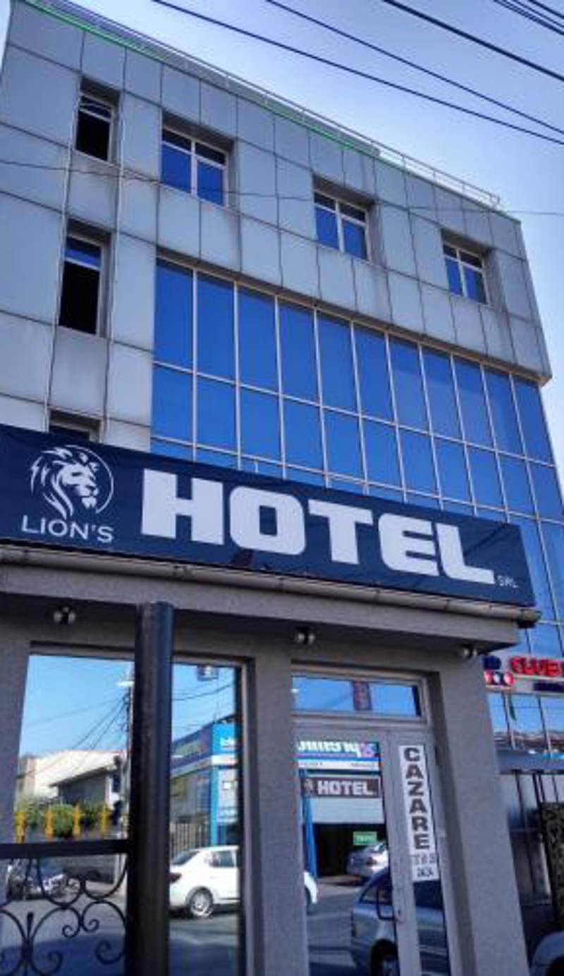 Lion's Hotel