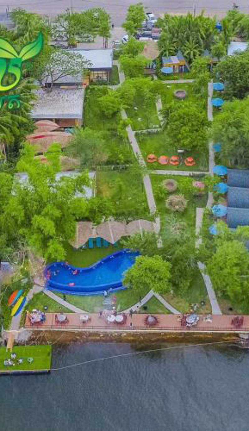 Moly Resort
