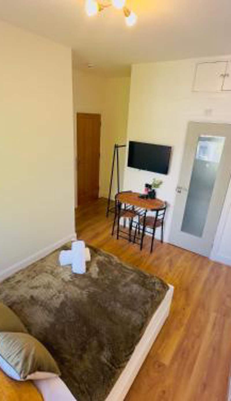 Zee homes W6