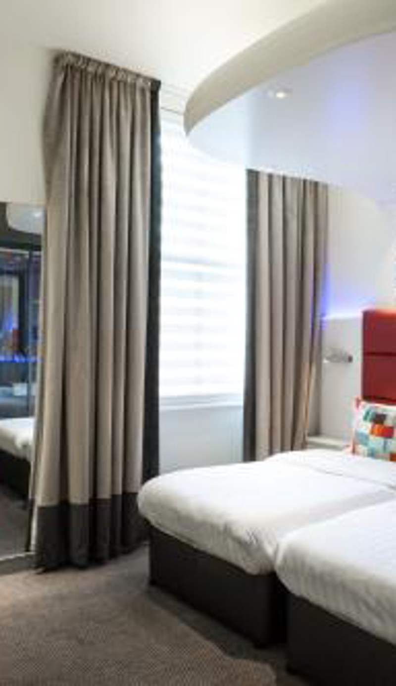 Henley House Hotel